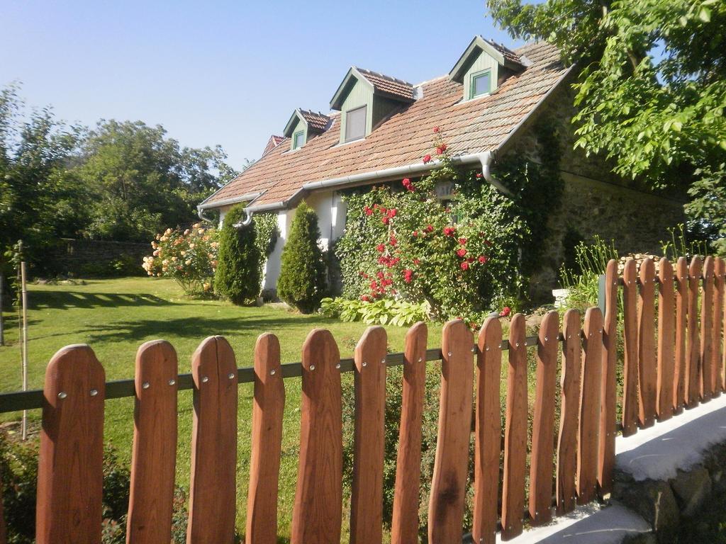 Kapolcs Cottage Экстерьер фото